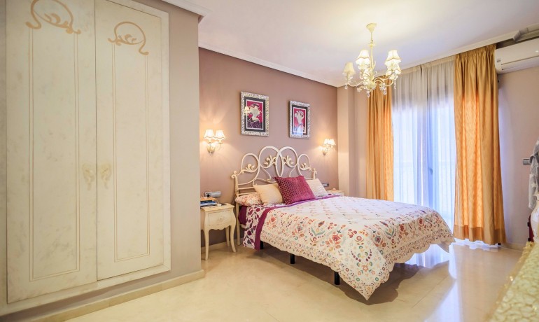 Revente - Villa -
San Isidro