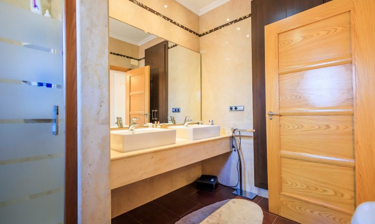 Revente - Villa -
San Isidro