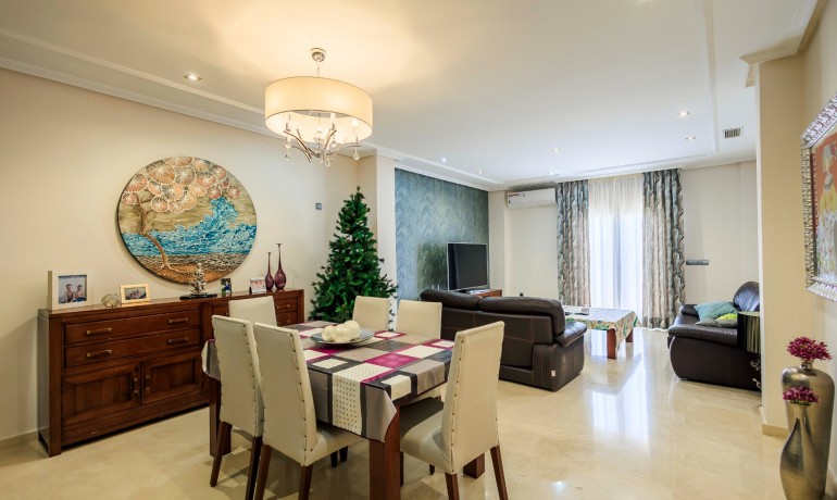 Revente - Villa -
San Isidro