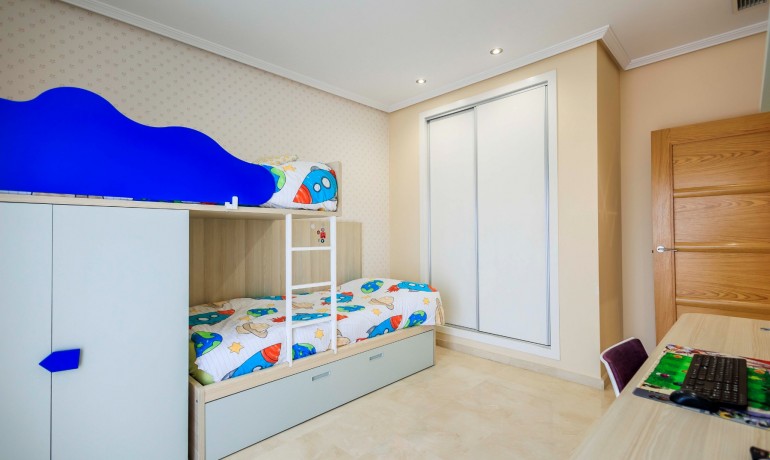 Revente - Villa -
San Isidro