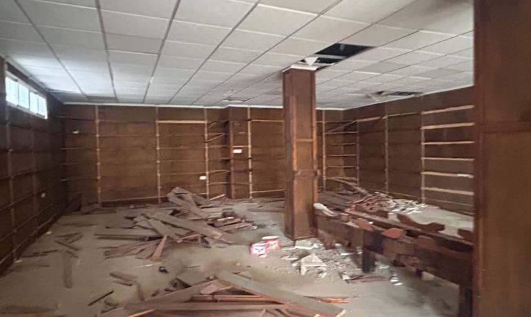 Venta - Comercial -
Jacarilla