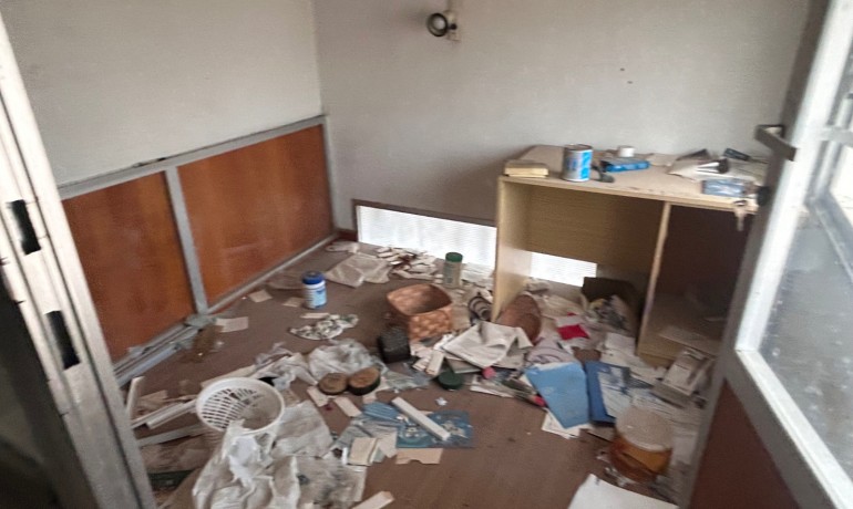 Venta - Comercial -
Jacarilla