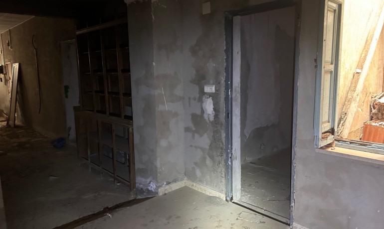 Venta - Comercial -
Jacarilla