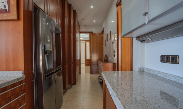 Sale - Apartment / Flat -
Benidorm