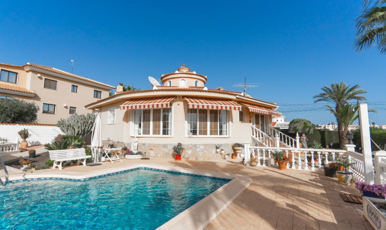 Herverkoop - Villa -
Cuidad Quesada* - Ciudad Quesada - Town