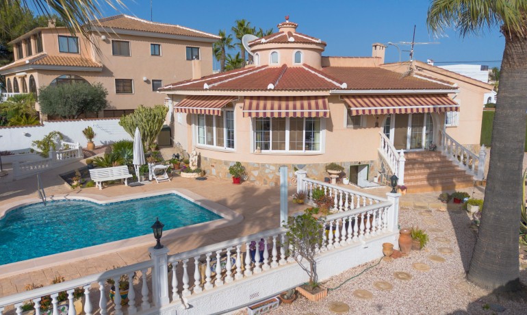 Herverkoop - Villa -
Cuidad Quesada* - Ciudad Quesada - Town