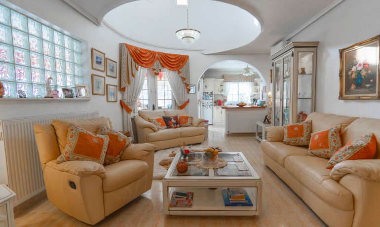 Herverkoop - Villa -
Cuidad Quesada* - Ciudad Quesada - Town