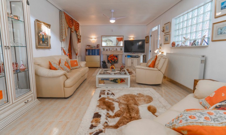 Herverkoop - Villa -
Cuidad Quesada* - Ciudad Quesada - Town