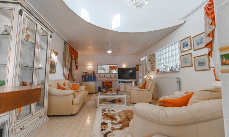 Herverkoop - Villa -
Cuidad Quesada* - Ciudad Quesada - Town