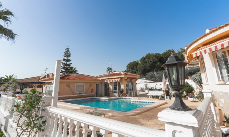 Herverkoop - Villa -
Cuidad Quesada* - Ciudad Quesada - Town