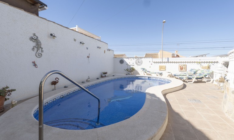 Herverkoop - Villa -
Torrevieja* - San Luis