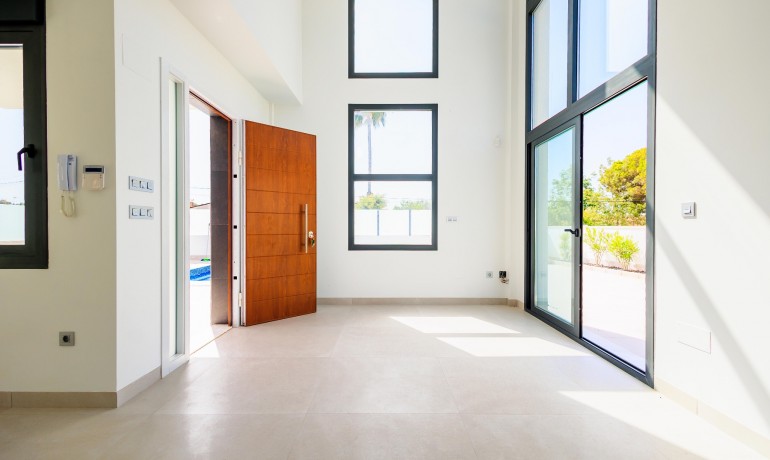 Herverkoop - Villa -
Torrevieja* - Los Balcones