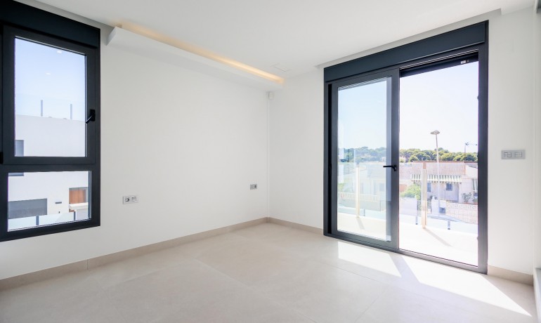 Herverkoop - Villa -
Torrevieja* - Los Balcones