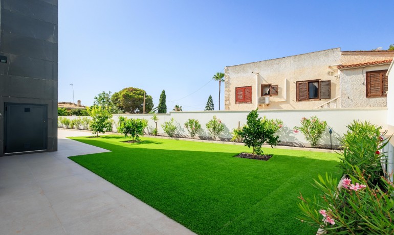 Herverkoop - Villa -
Torrevieja* - Los Balcones