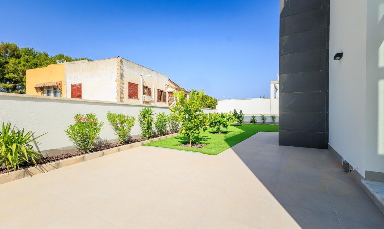 Herverkoop - Villa -
Torrevieja* - Los Balcones