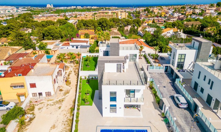 Herverkoop - Villa -
Torrevieja* - Los Balcones