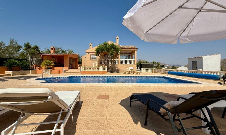 Herverkoop - Villa -
Hondon de los frailes - Hondon de los Frailes*