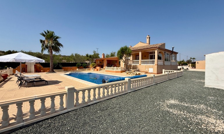 Herverkoop - Villa -
Hondon de los frailes - Hondon de los Frailes*