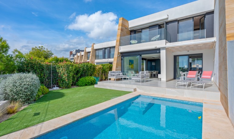 Herverkoop - Huis -
Orihuela Costa* - Los Dolses