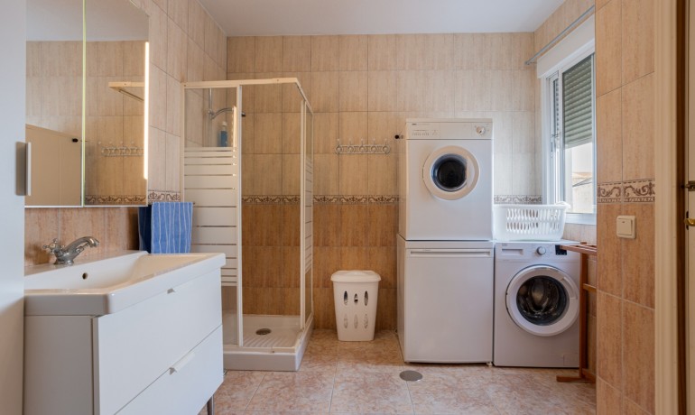 Herverkoop - Huis -
Torrevieja* - La Siesta