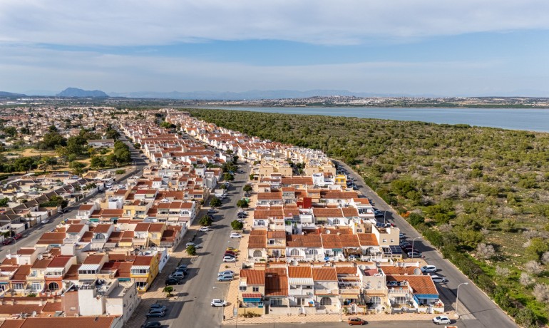 Herverkoop - Huis -
Torrevieja* - La Siesta