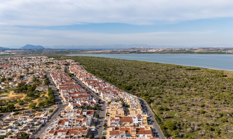 Herverkoop - Huis -
Torrevieja* - La Siesta