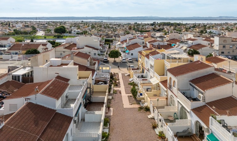 Herverkoop - Huis -
Torrevieja* - La Siesta