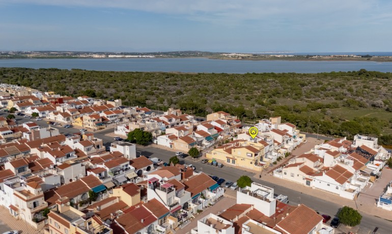 Herverkoop - Huis -
Torrevieja* - La Siesta
