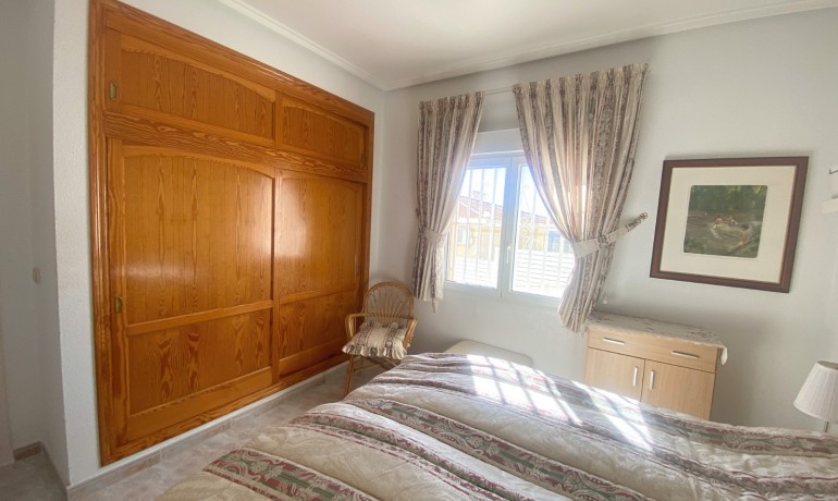 Herverkoop - Villa -
Cuidad Quesada* - Central Quesada