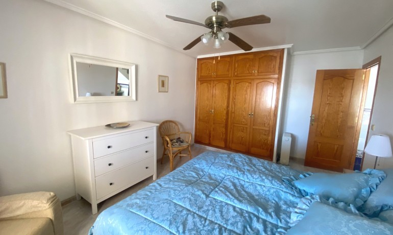 Herverkoop - Villa -
Cuidad Quesada* - Central Quesada