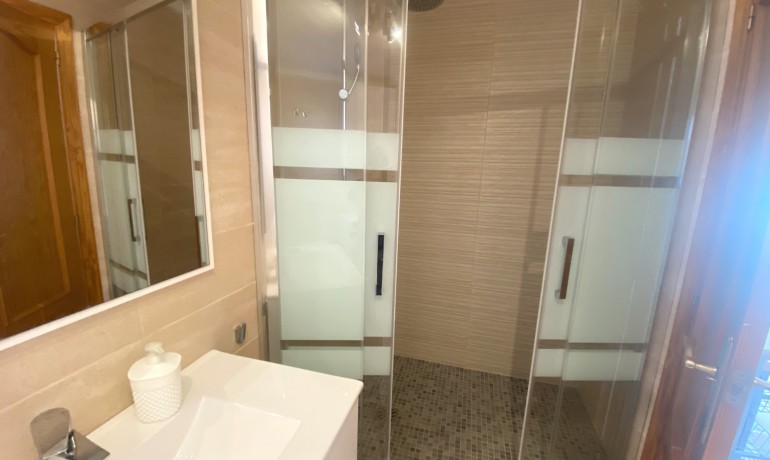 Herverkoop - Villa -
Cuidad Quesada* - Central Quesada