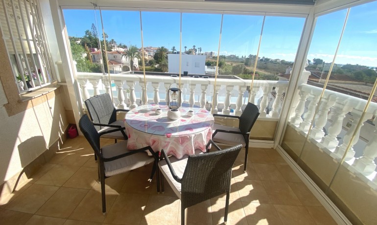 Herverkoop - Villa -
Cuidad Quesada* - Central Quesada