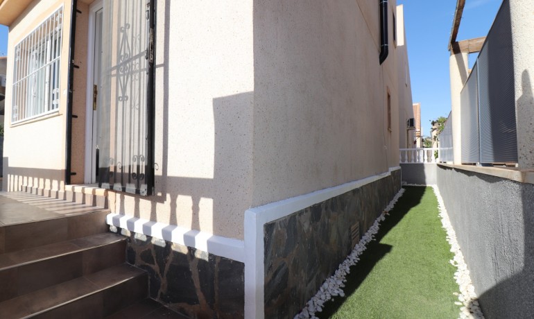 Herverkoop - Villa -
Cuidad Quesada* - Ciudad Quesada - Town