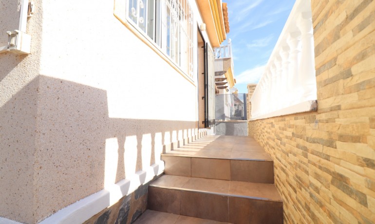 Herverkoop - Villa -
Cuidad Quesada* - Ciudad Quesada - Town