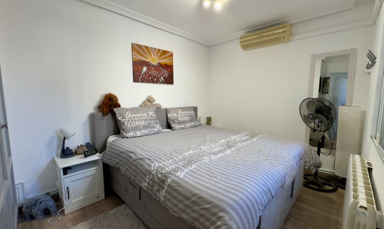 Herverkoop - Huis -
Orihuela Costa* - Villamartin*