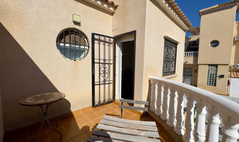 Herverkoop - Huis -
Orihuela Costa* - Villamartin*