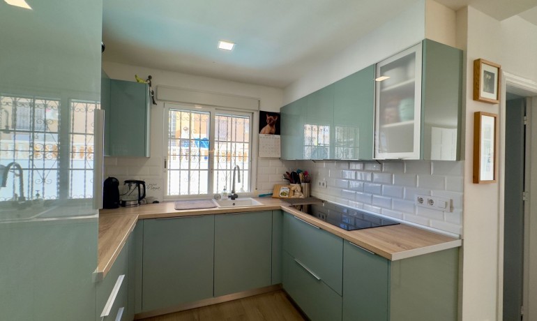 Herverkoop - Huis -
Orihuela Costa* - Villamartin*