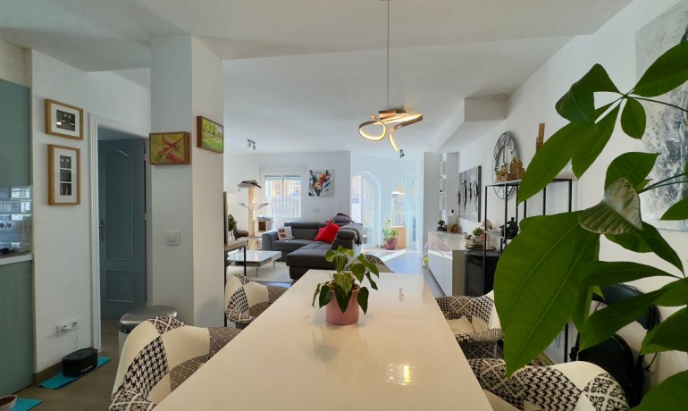 Herverkoop - Huis -
Orihuela Costa* - Villamartin*