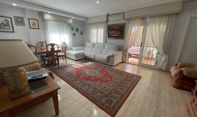 Herverkoop - Villa -
Guardamar del Segura* - Alicante