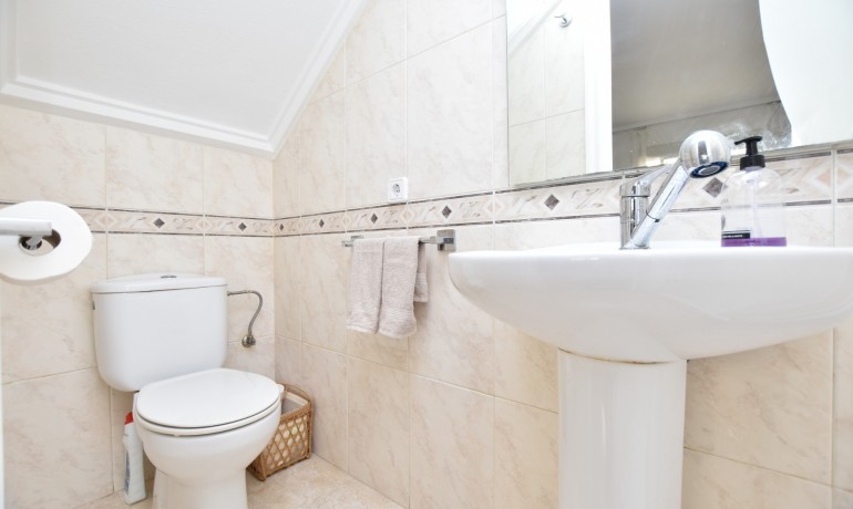 Herverkoop - Huis -
Cuidad Quesada* - Doña Pepa