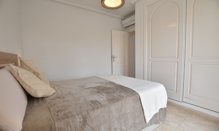 Herverkoop - Huis -
Cuidad Quesada* - Doña Pepa