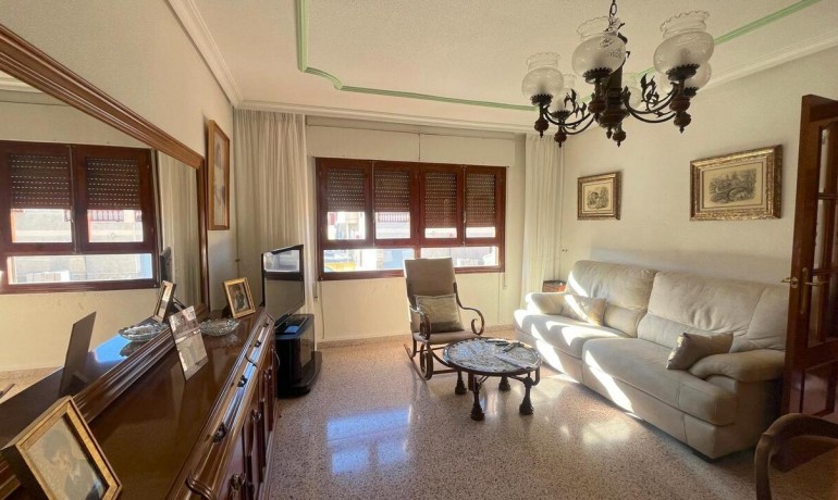 Herverkoop - Huis -
Formentera del Segura