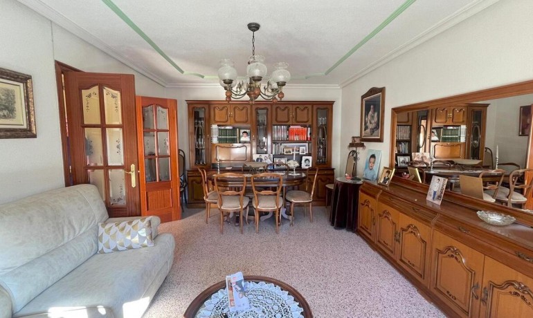 Herverkoop - Huis -
Formentera del Segura