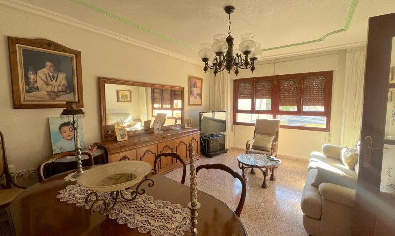 Herverkoop - Huis -
Formentera del Segura