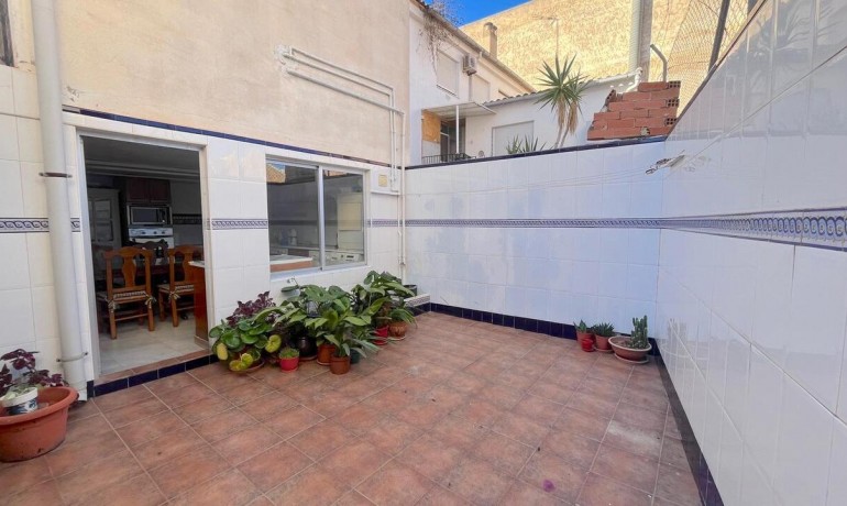 Herverkoop - Huis -
Formentera del Segura