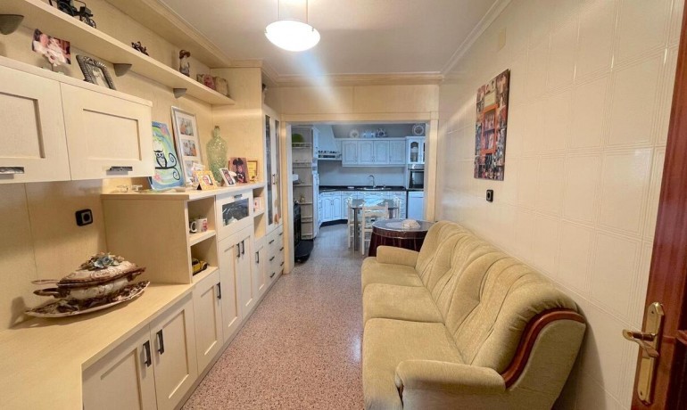 Herverkoop - Huis -
Formentera del Segura