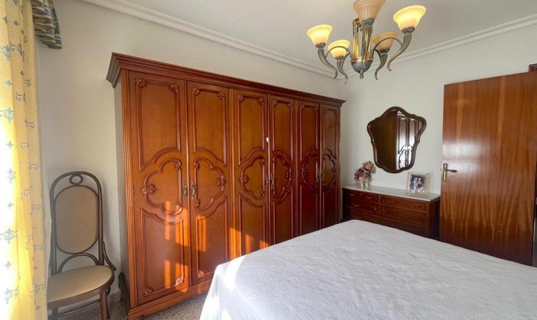 Herverkoop - Huis -
Formentera del Segura