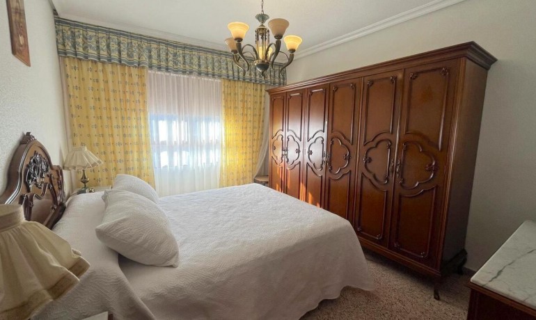 Herverkoop - Huis -
Formentera del Segura