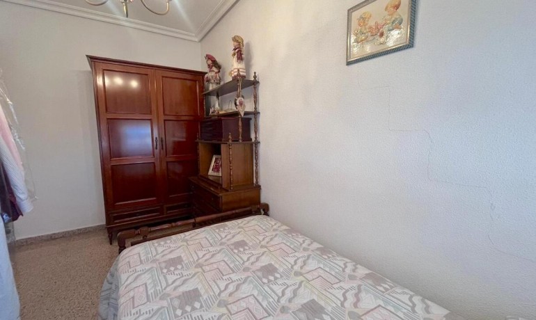 Herverkoop - Huis -
Formentera del Segura