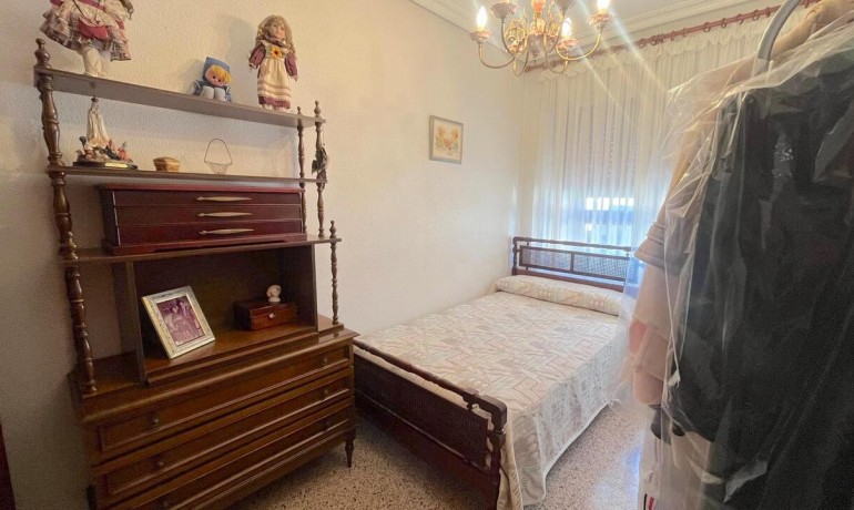 Herverkoop - Huis -
Formentera del Segura